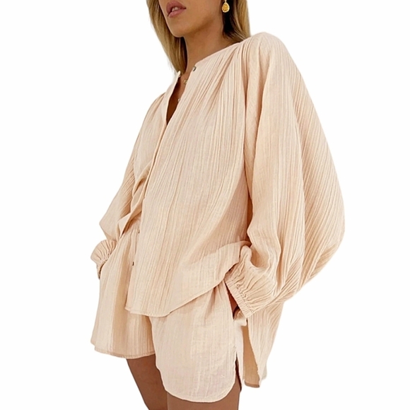 SOLD -NWT Commense 2-Piece Apricot Textured Long-Sleeve Button-Down Top & Shorts - Picture 3 of 10